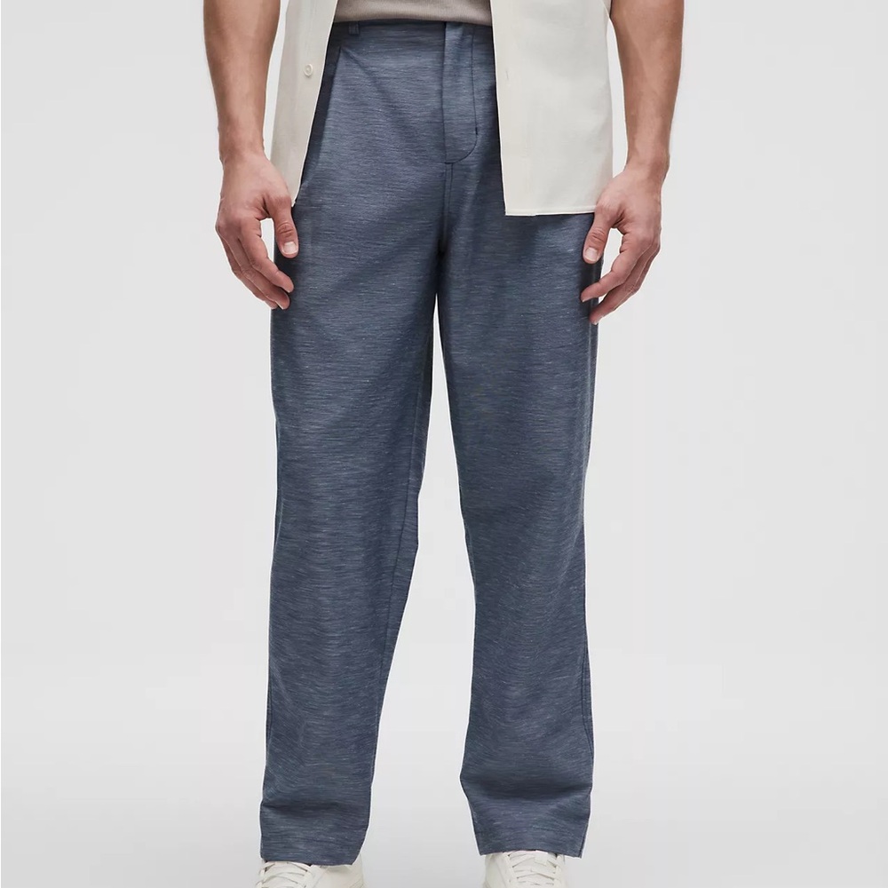 LuluLinen Pleated Trouser Regular - Picture 2 of 6